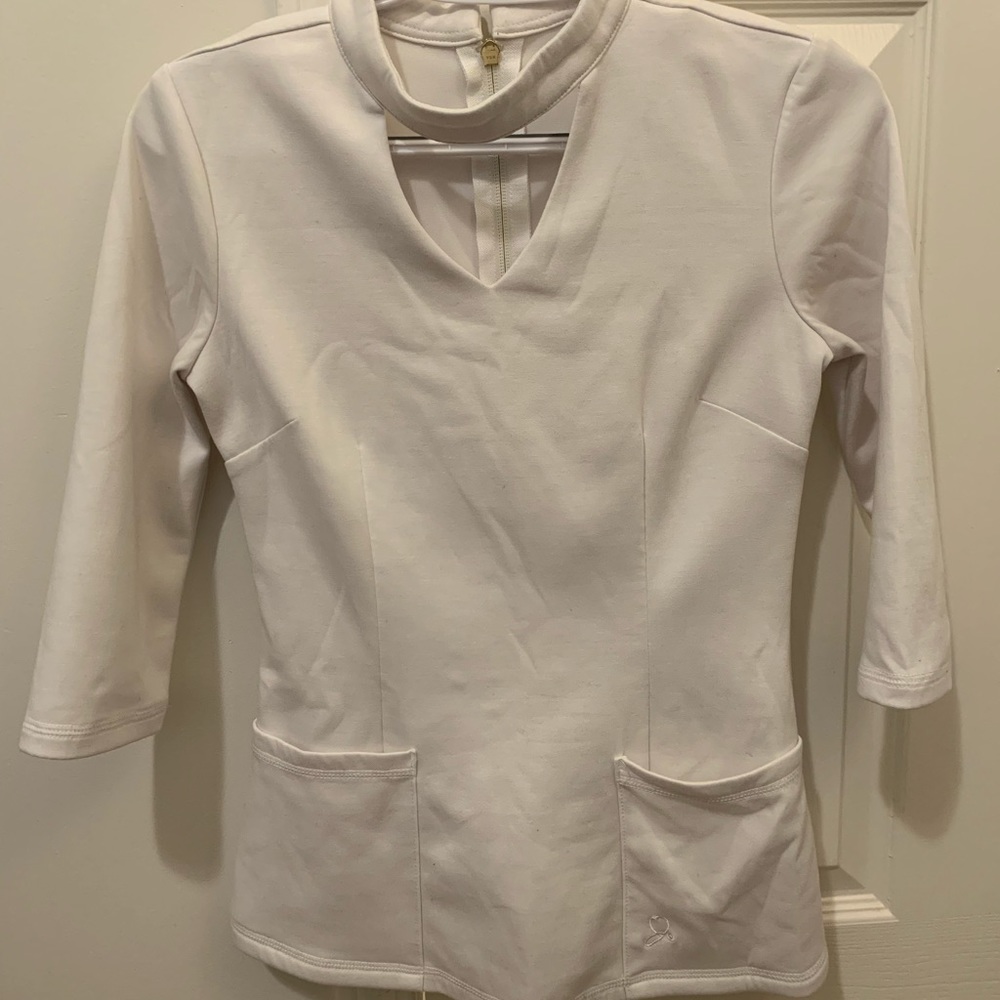 Jaanuu scrub top